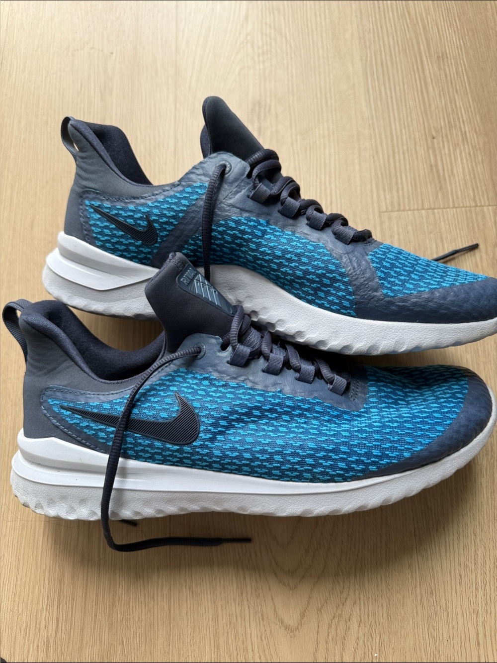 Nike Men’s Blue and Gray Lightweight Running Sneakers size 11